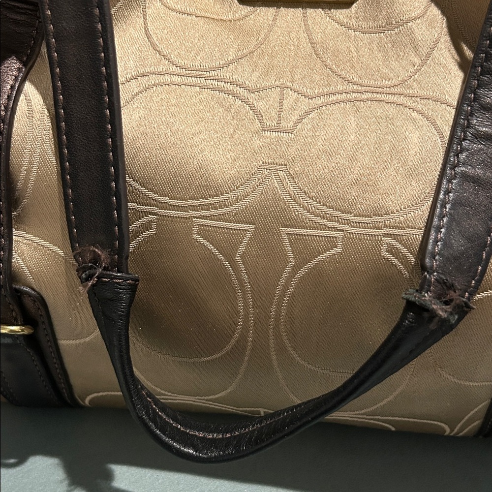 Coach Mia Signature Outline C Carryall Satchel EUC - Picture 3 of 10